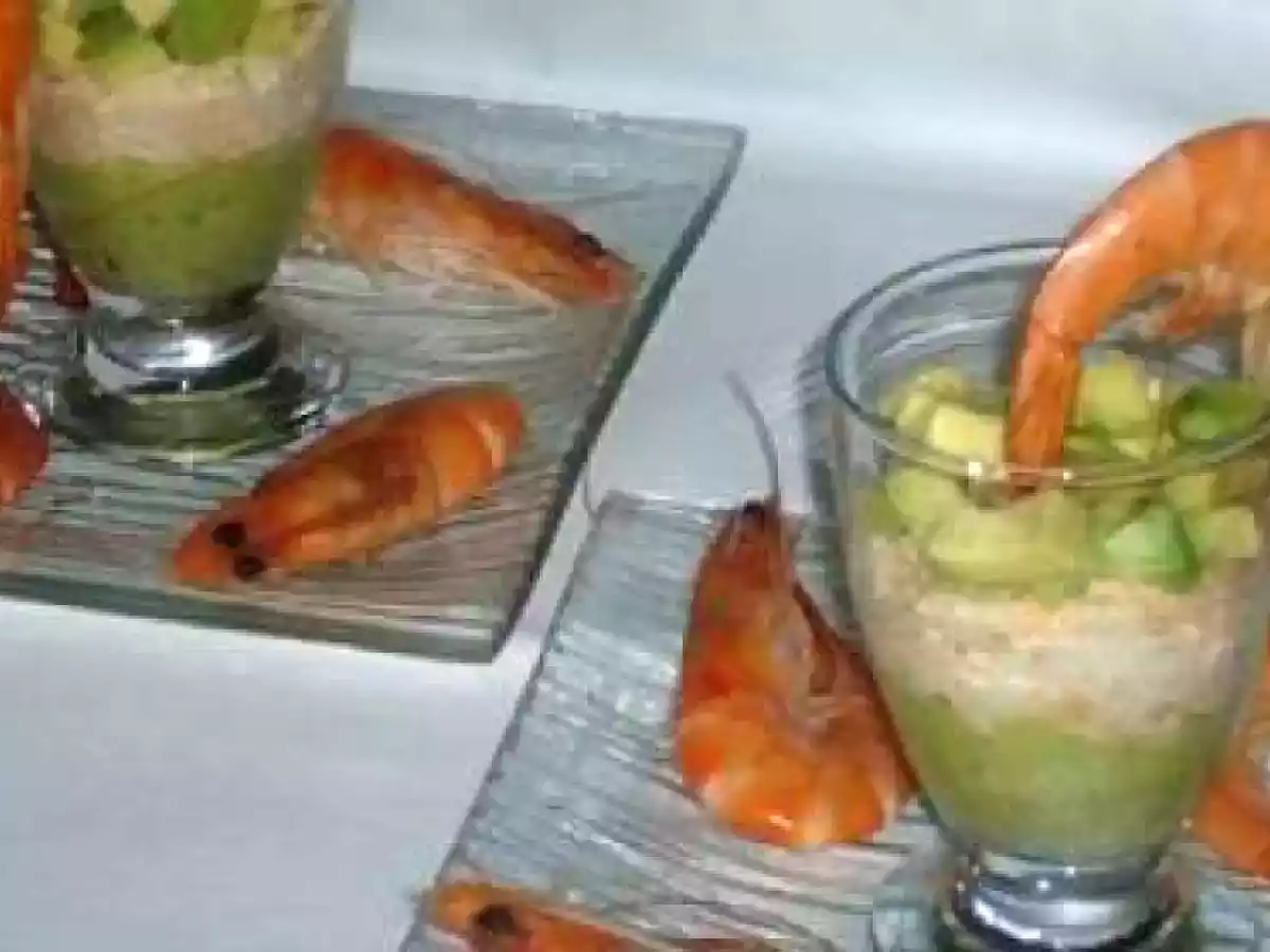 Verrines de mousses d'avocat et crabe