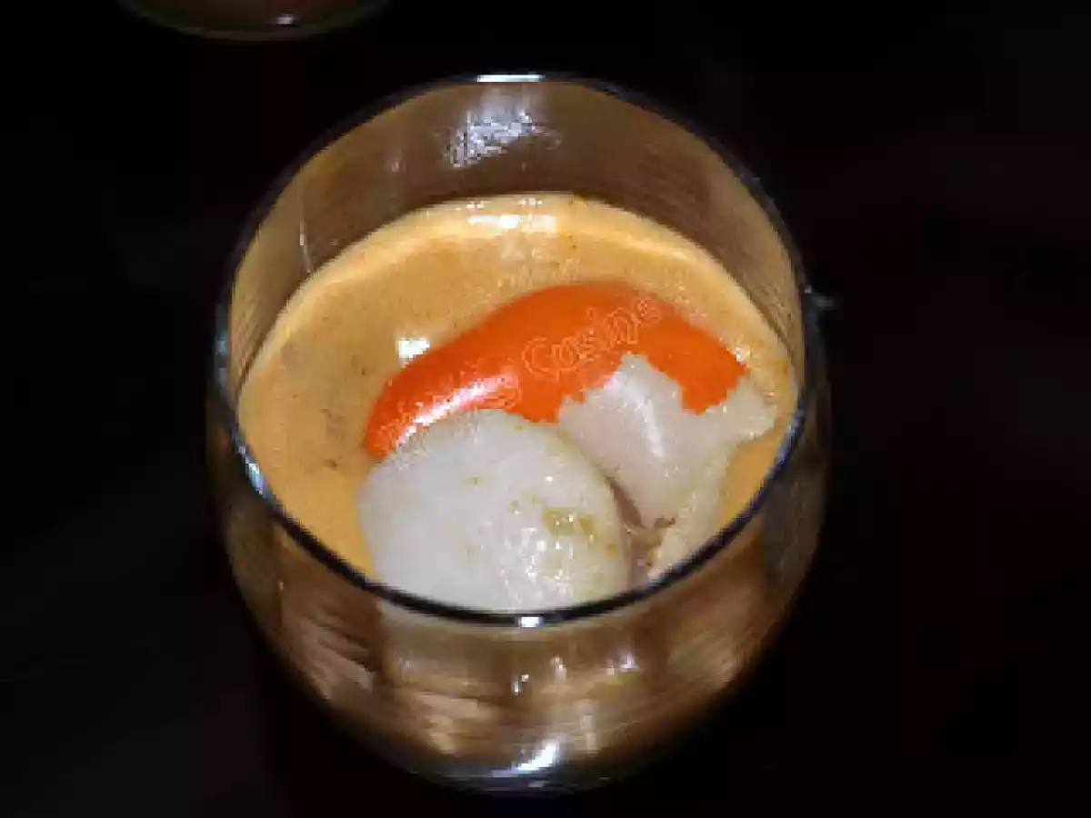 Verrines de Noix de St Jacques à la bisque de Homard