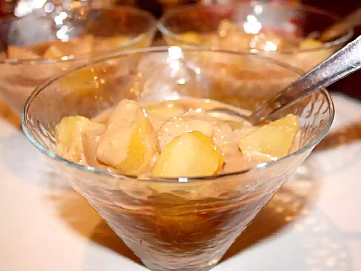 VERRINES DE POIRES A LA SAUCE CARAMBAR