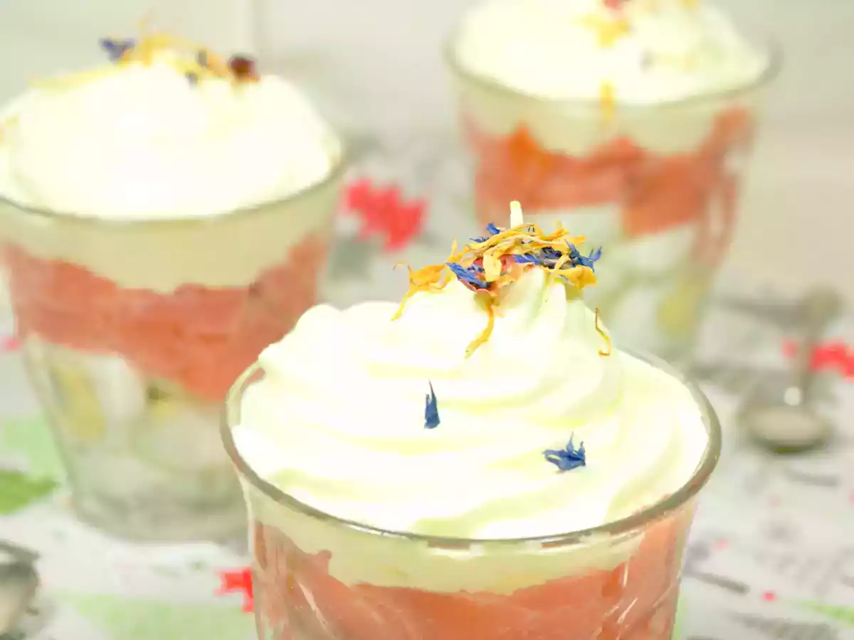 Verrines de saumon, oeufs de caille et crème au citron