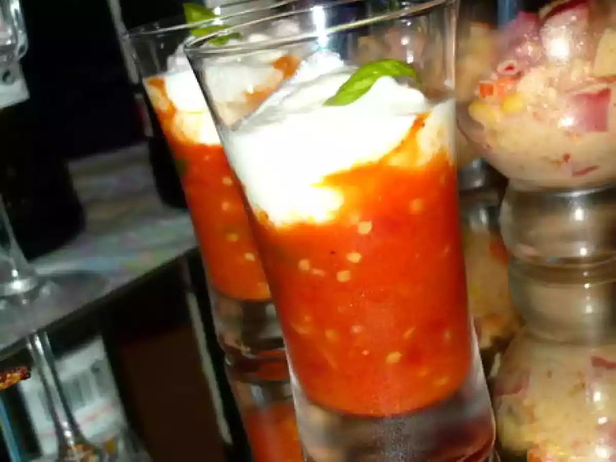 Verrines de tomates et mousse de chèvre