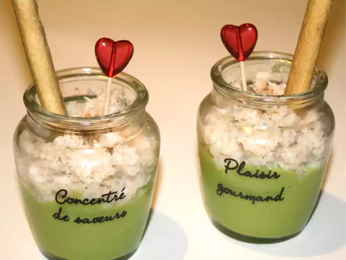 Verrines de velouté d’avocat au crabe