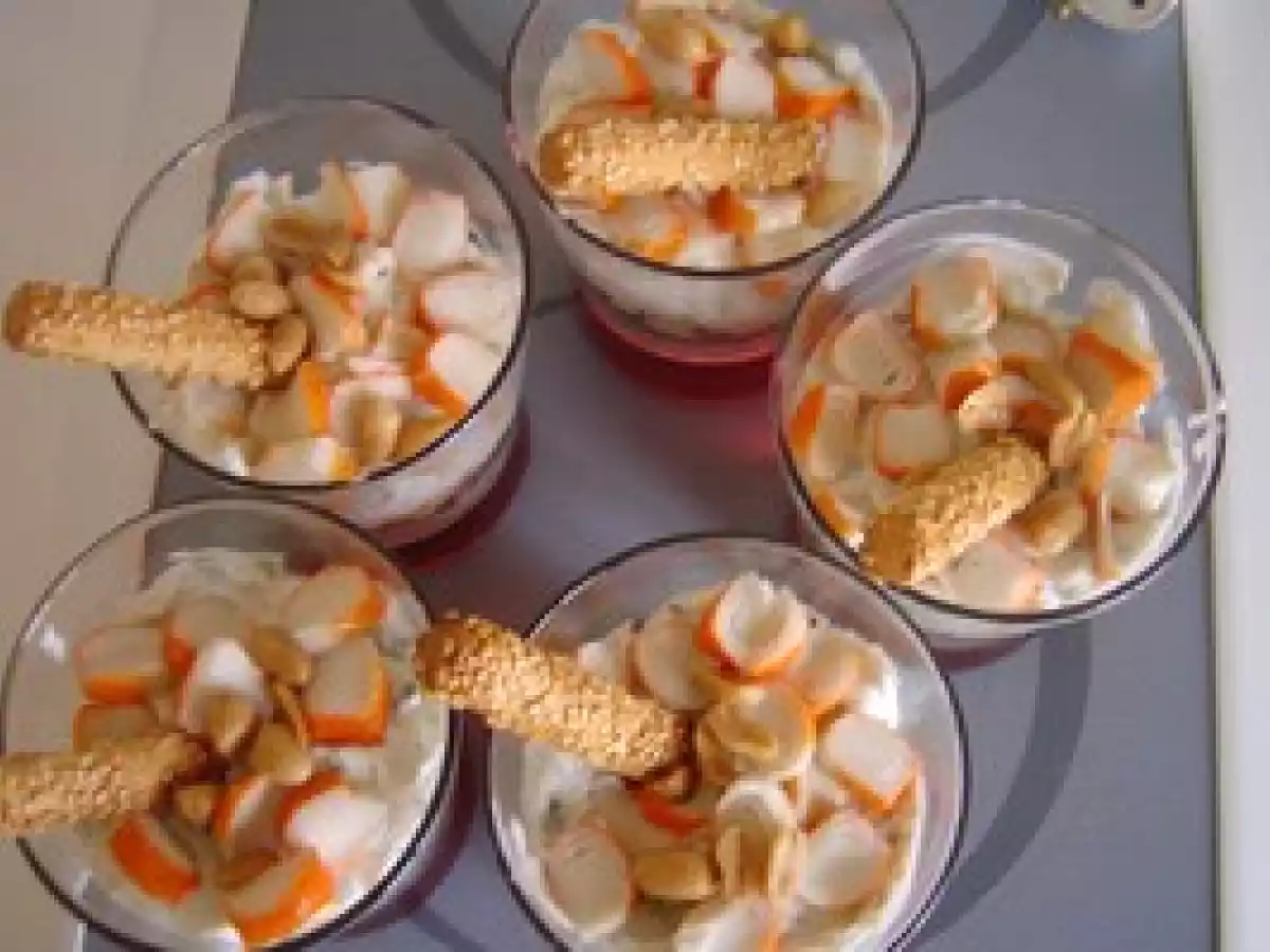 Verrines facon crumble surimi tatziki cacahuétes!!! - photo 2