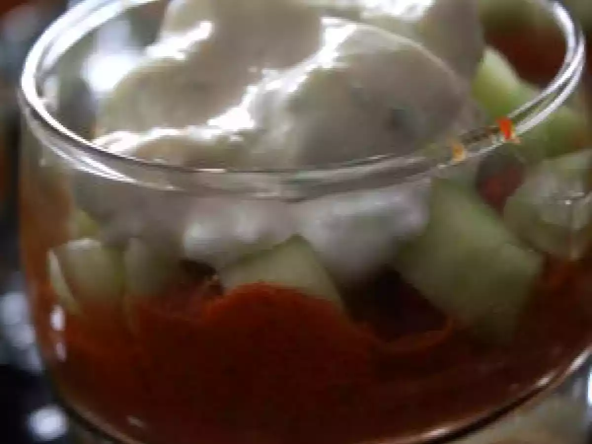 Verrines fraîches de crème de poivron et chèvre