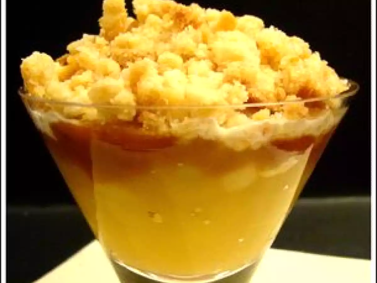 Verrines pommes épicées, caramel crémeux, crumble