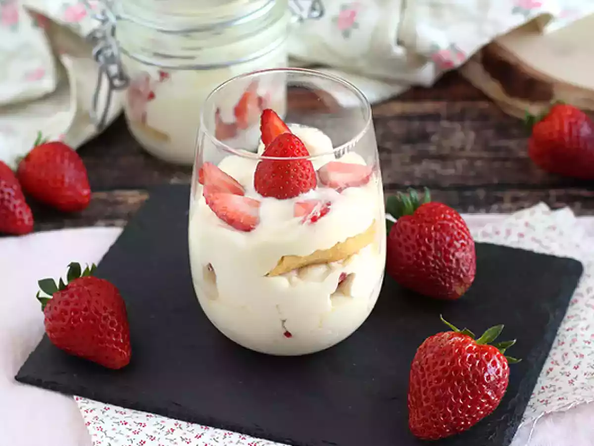 Verrines tiramisu aux fraises bien frais