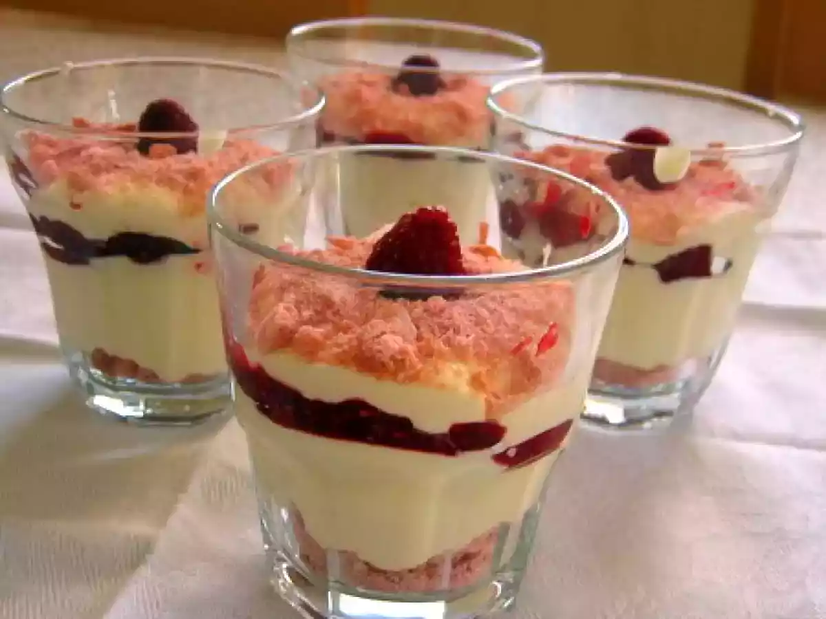 Verrines tiramisu/framboises/biscuits de Reims - photo 2