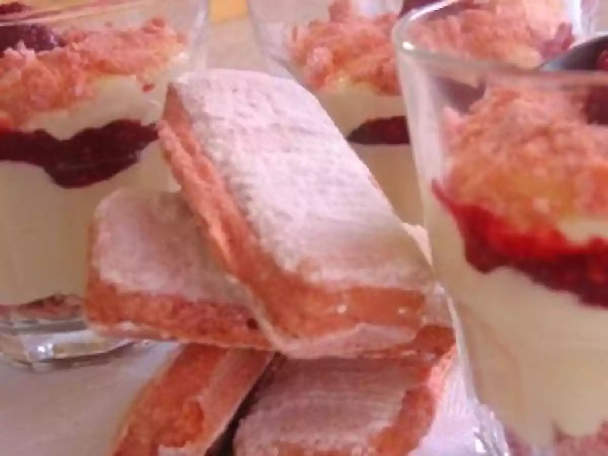 Verrines tiramisu/framboises/biscuits de Reims - photo 4