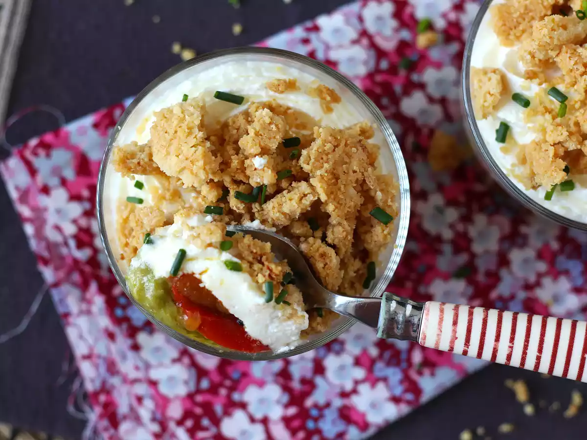 Verrines végétariennes: crème de petit pois, crumble de parmesan et crème au mascarpone - photo 4