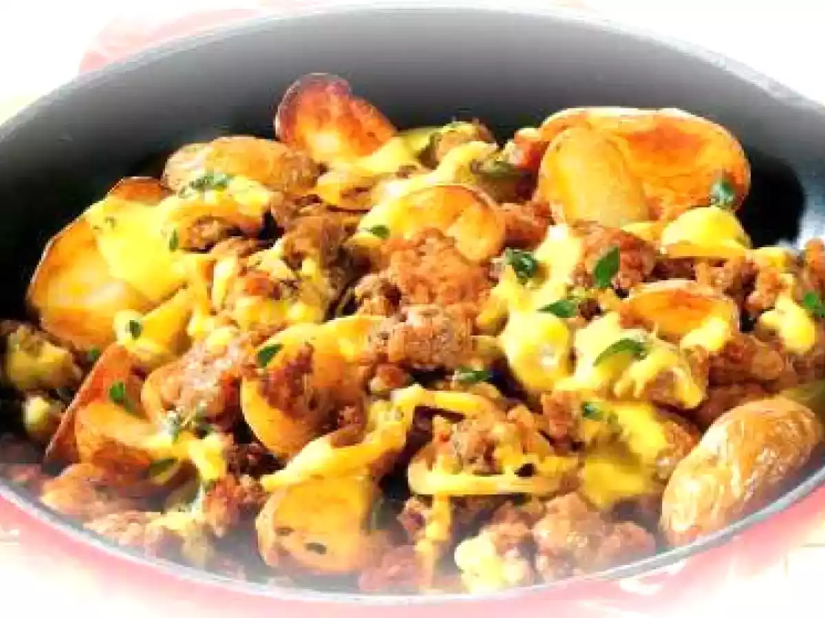 Viande hachée et pommes de terre à la poêle