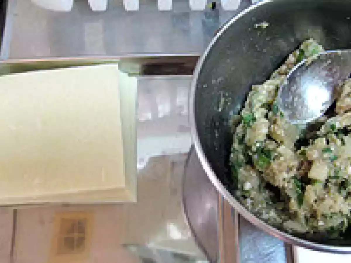 Wantan soup - soupe de ravioli au porc