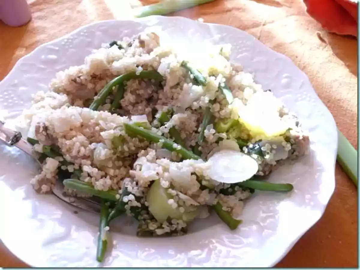 Wok de quinoa, poireaux, haricots et champignons
