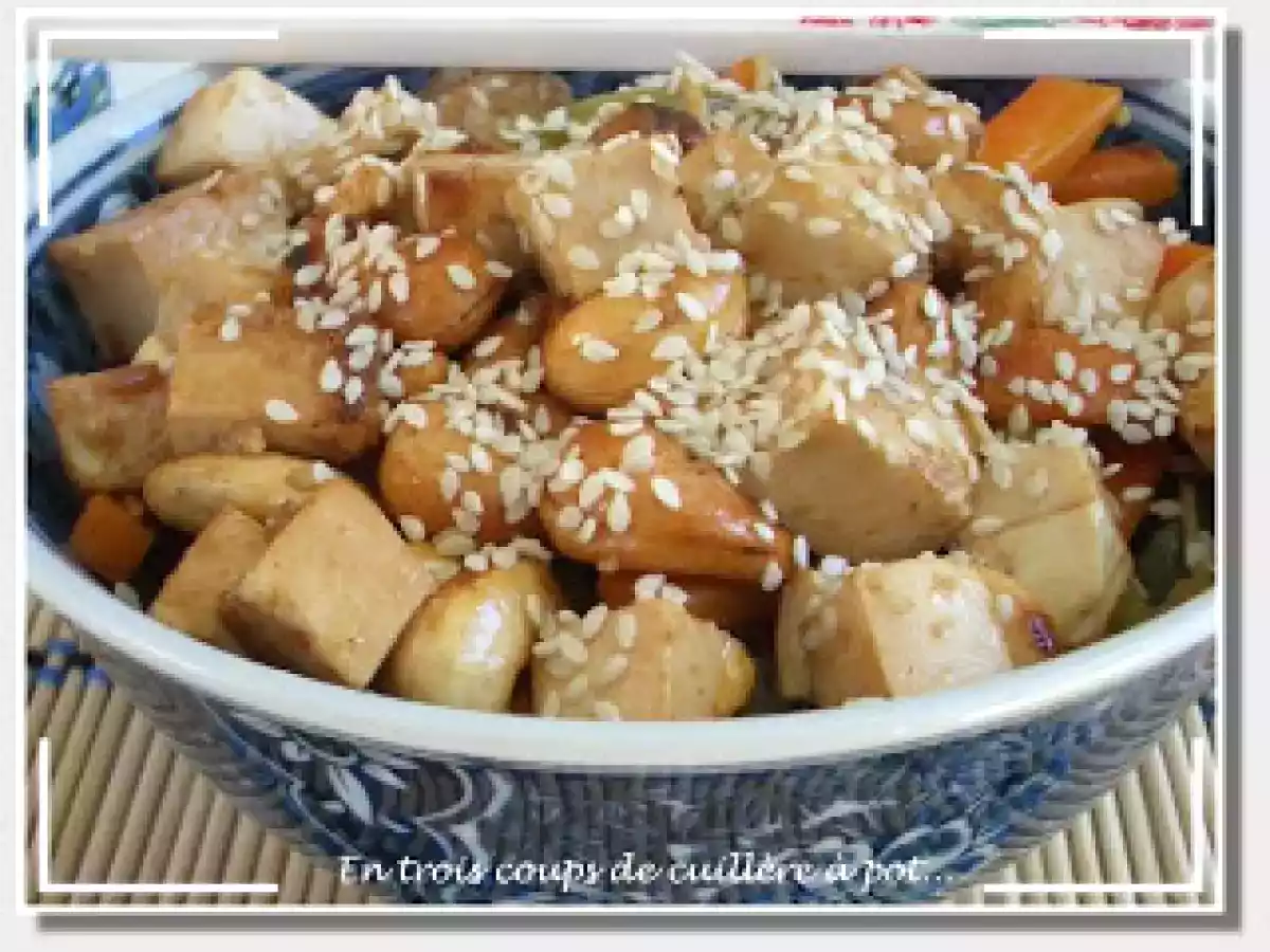 Wok de tofu aux noix de cajou, nouilles chinoises et petits légumes - photo 2