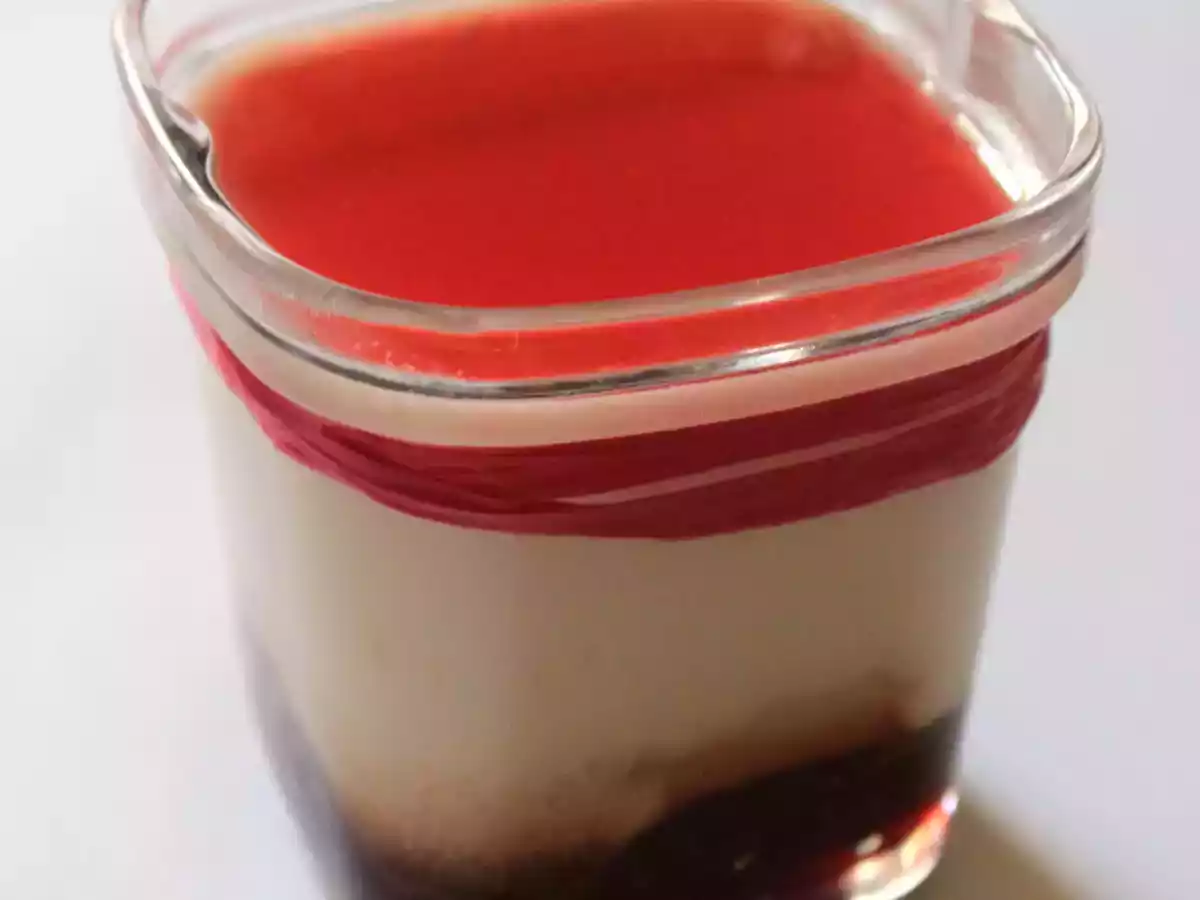 Yaourt à la confiture de fraises - photo 2