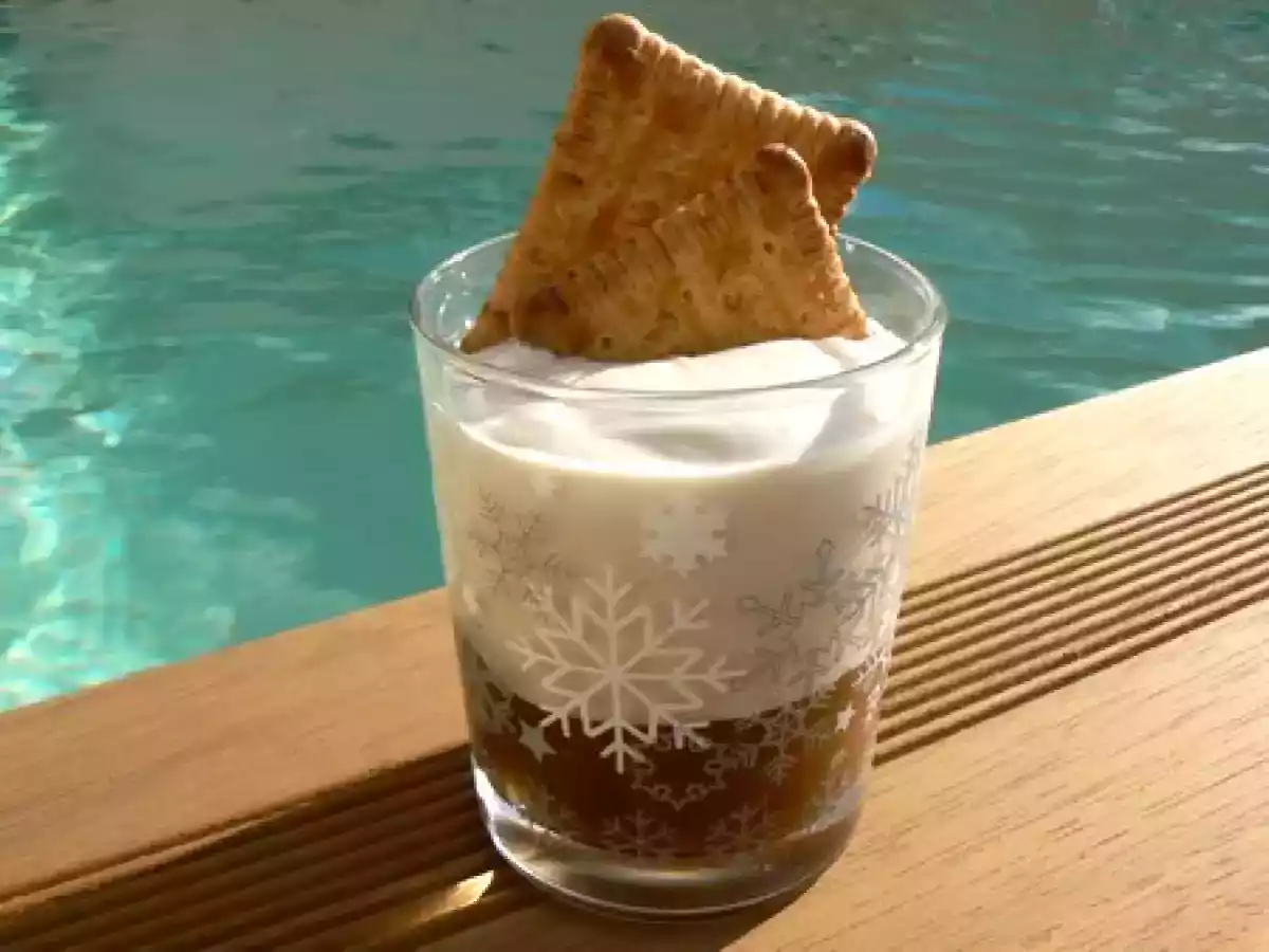 Yaourt à la purée d'amandes complètes