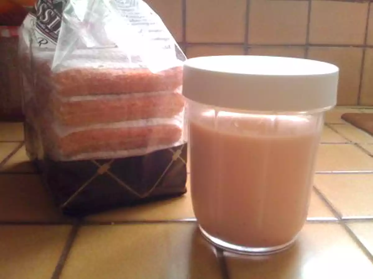 Yaourt au biscuit rose de Reims