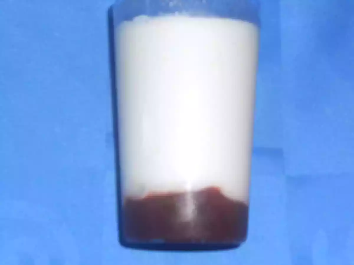 Yaourts à la confiture de goyavier