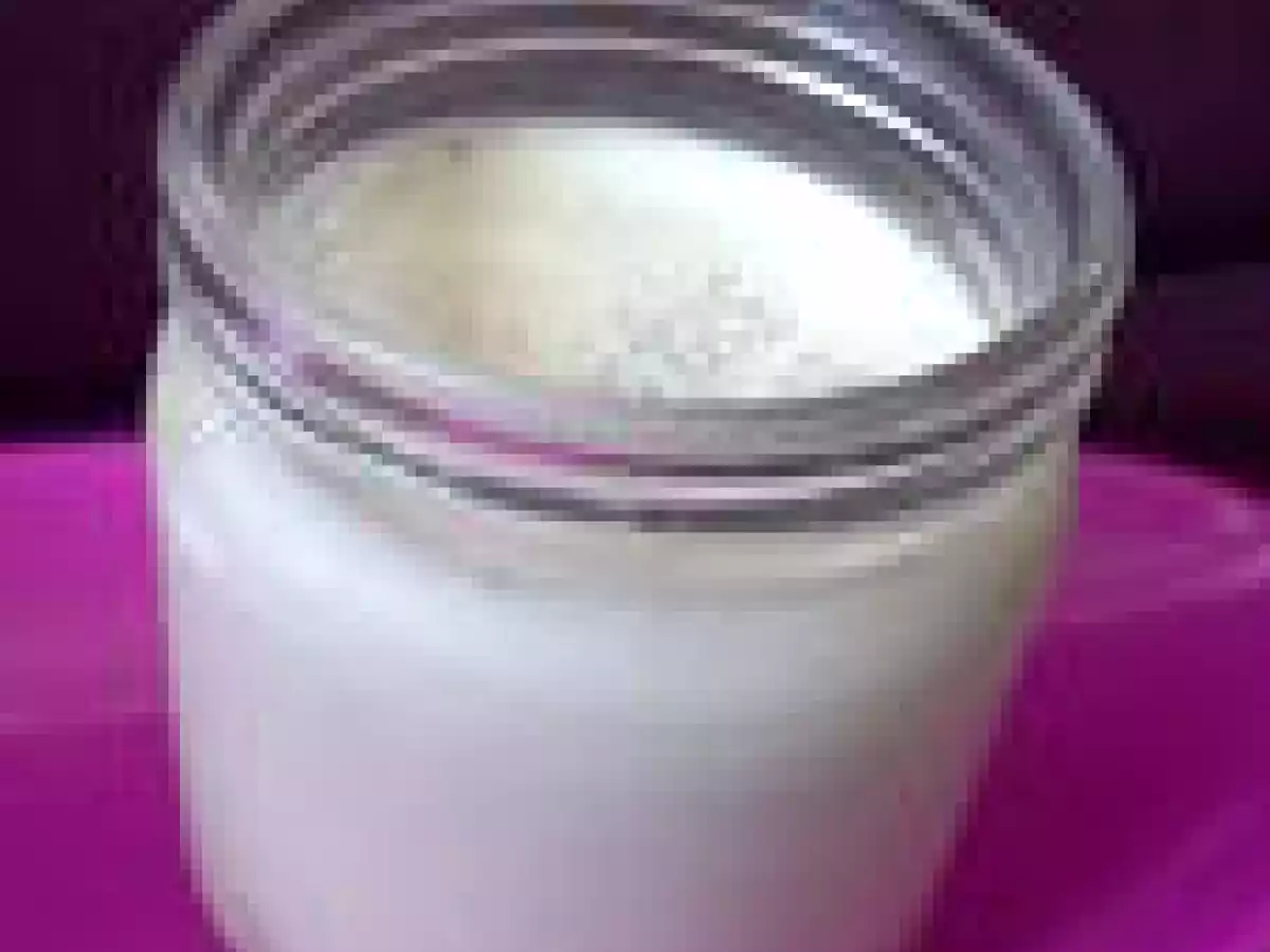 Yaourts à la vanille sur compote banane-poire