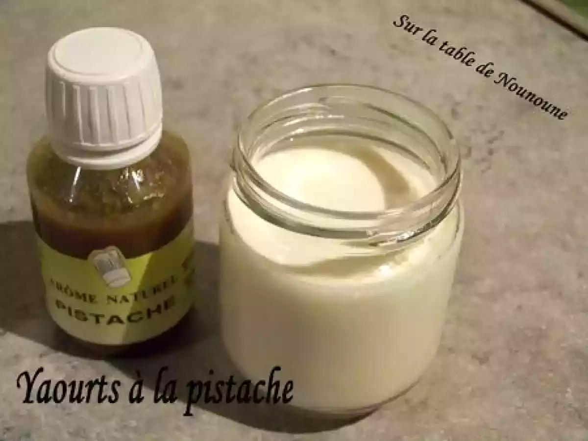 Yaourts maison allégés à la pistache