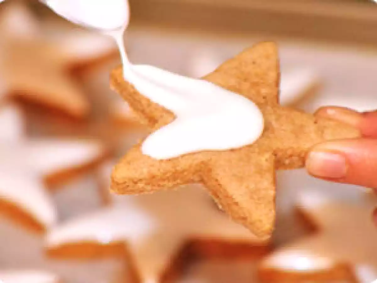 Zimtsterne ou étoiles à la cannelle sans gluten - photo 2