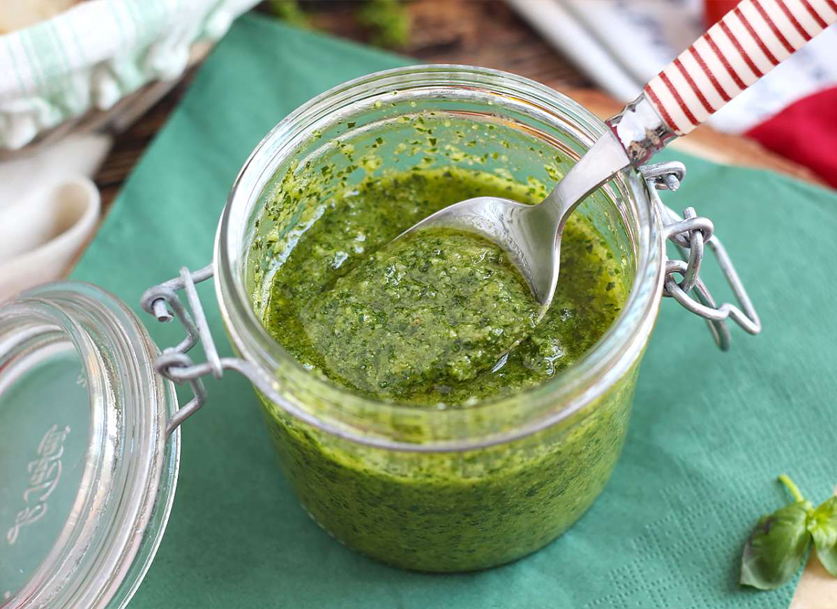 Basilic : des recettes fraîches et parfumées, du pesto aux desserts